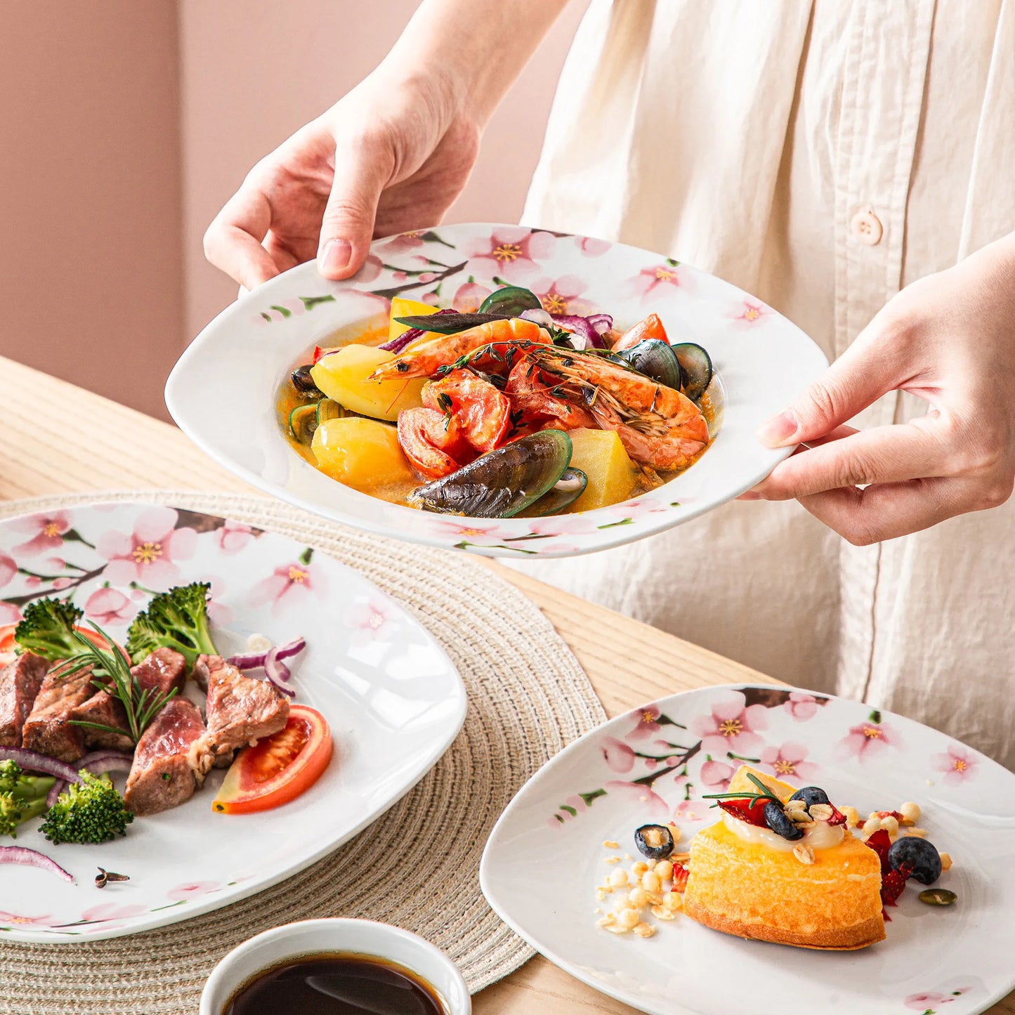 MALACASA Annie Porcelain Dinnerware Set Plates Cups Saucers