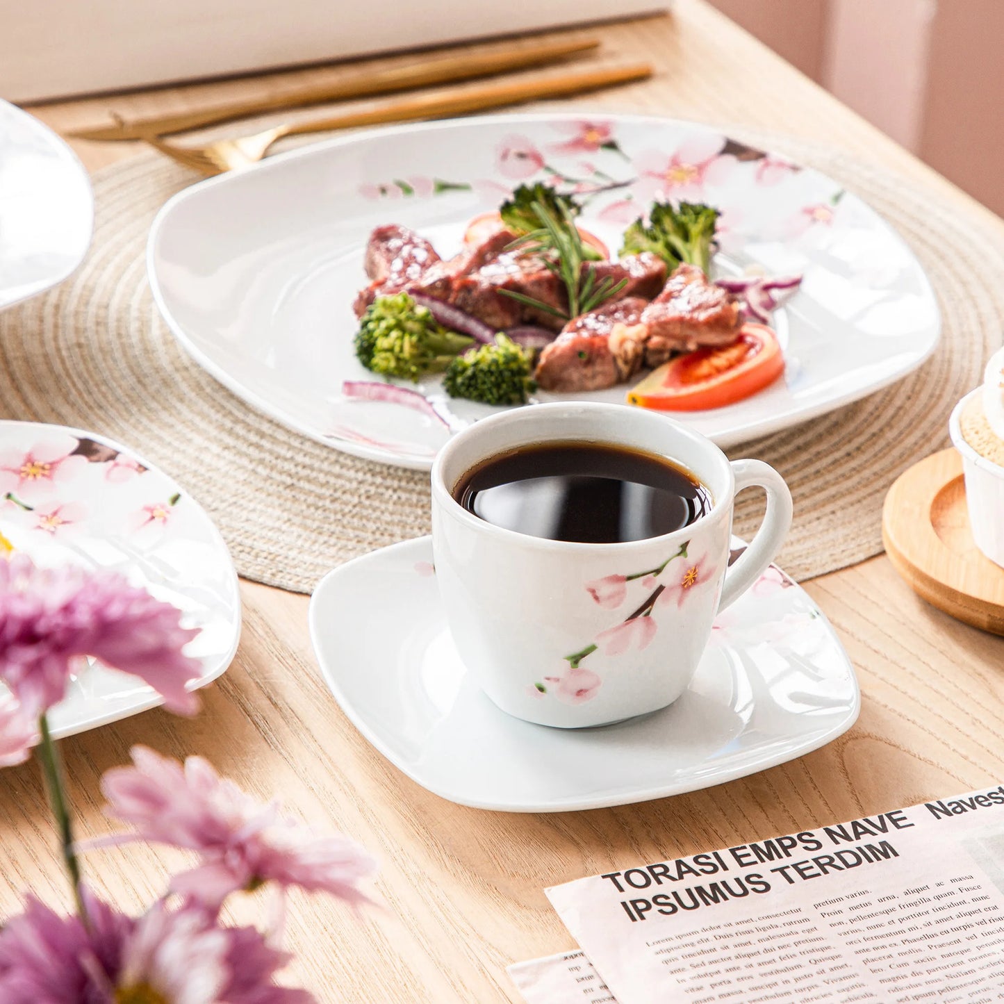 MALACASA Annie Porcelain Dinnerware Set Plates Cups Saucers